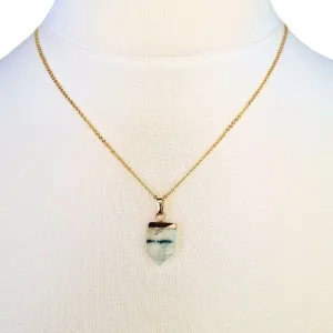Arrow Necklace – Meaningful Crystal Pendant for Balance & Style