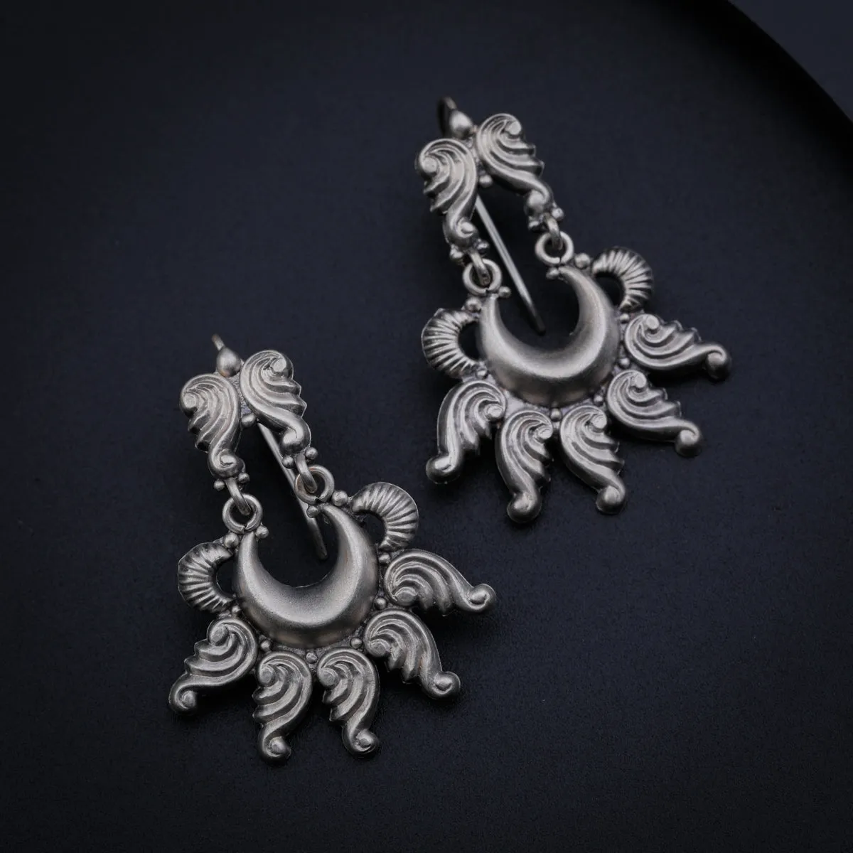 Chandra shankha earring