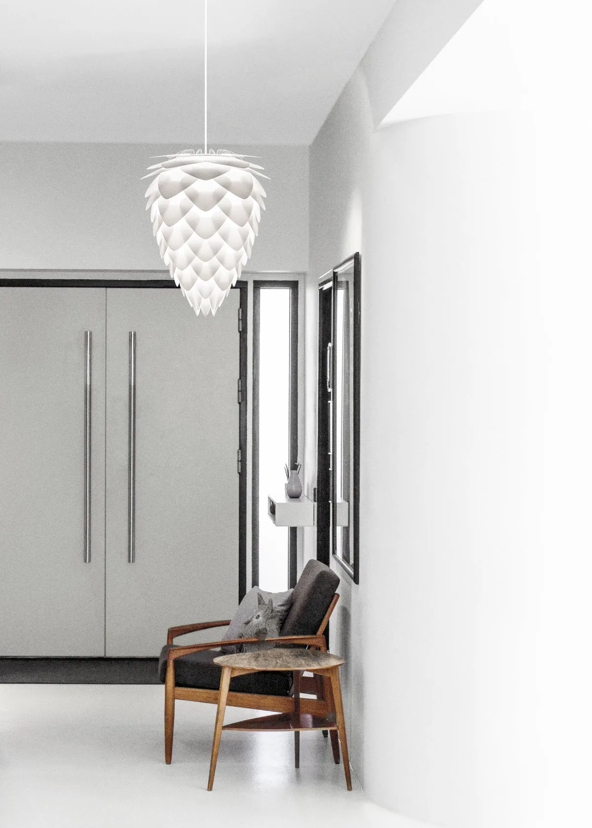 CONIA White Pendant Light