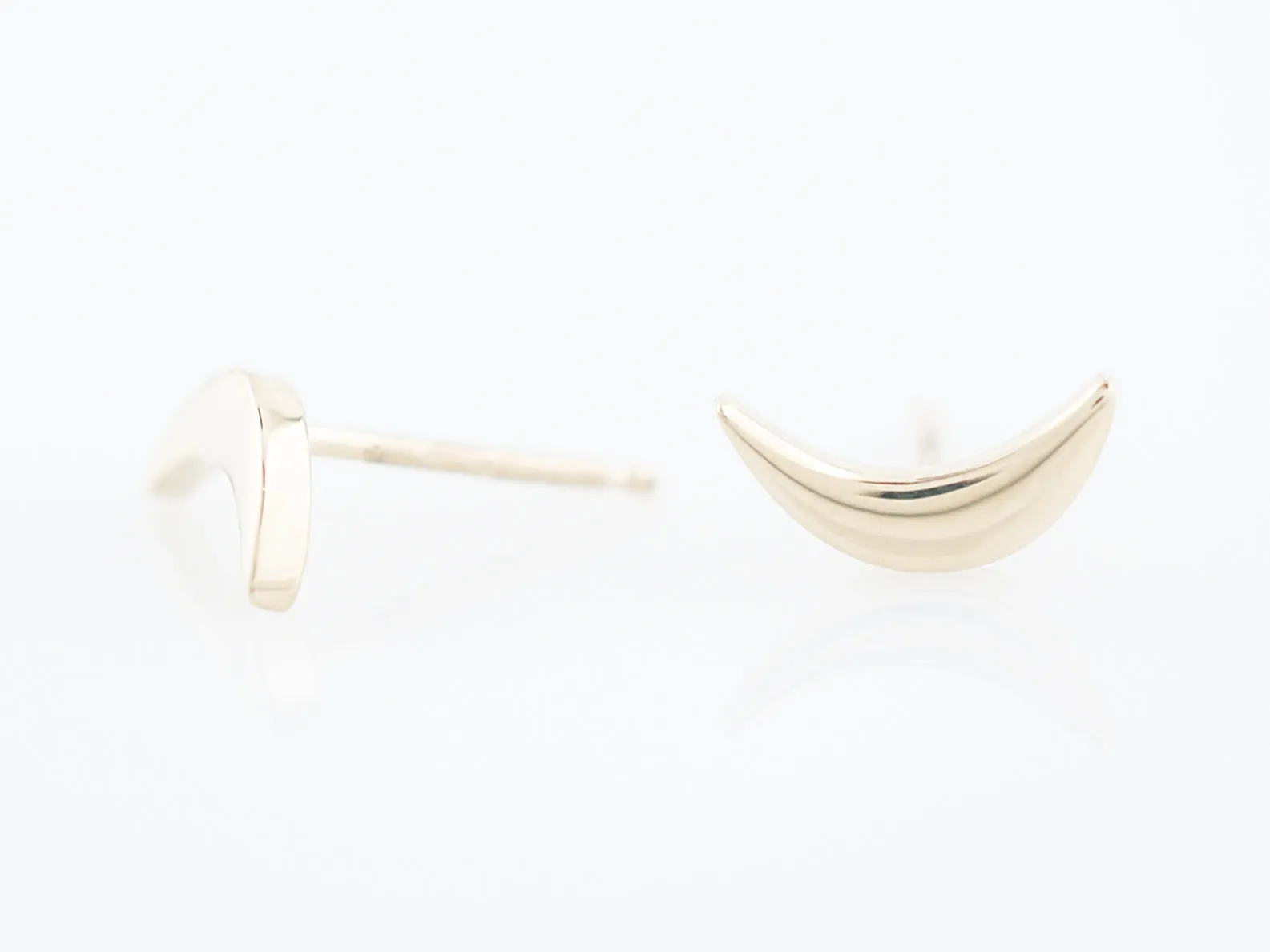 Crescent Moon Earrings Modern in 14K Yellow Gold
