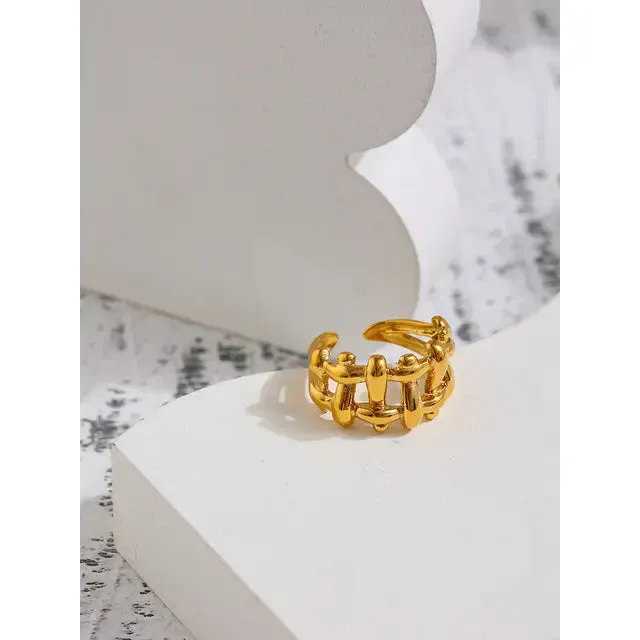 Geometric Bold Statement Ring