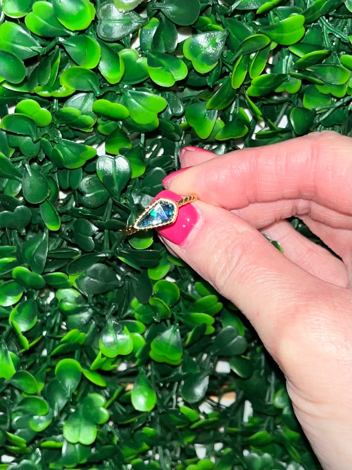 Luca and Danni Gold Sloane Kite Ring