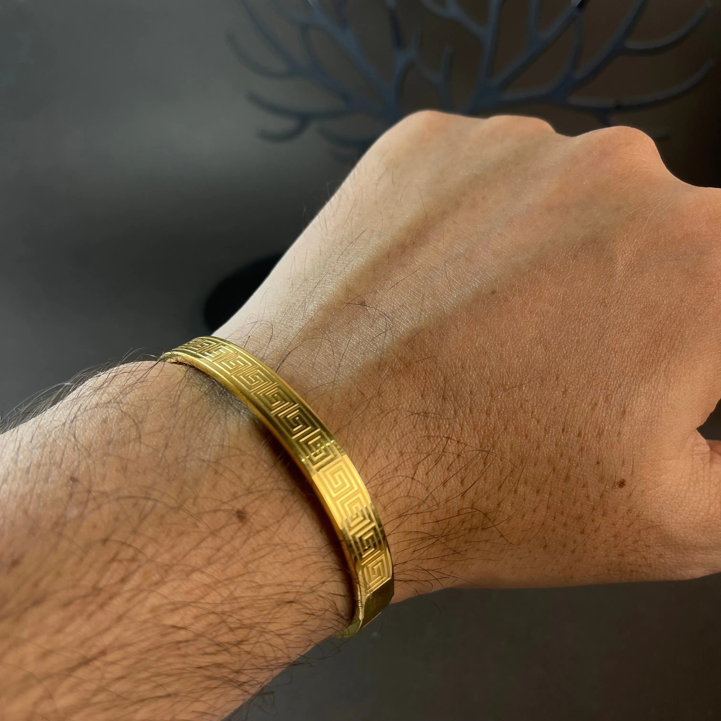 Majestic Golden Cuff Bracelet For Men