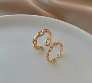Metal Twisted Open Ring