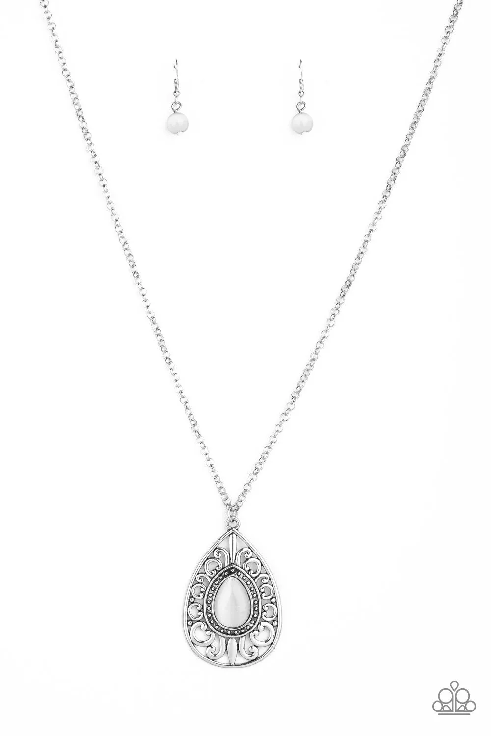 Modern Majesty • White
