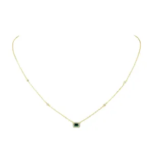 Noras Radiant Emerald Necklace  A Timeless Gem of Elegance