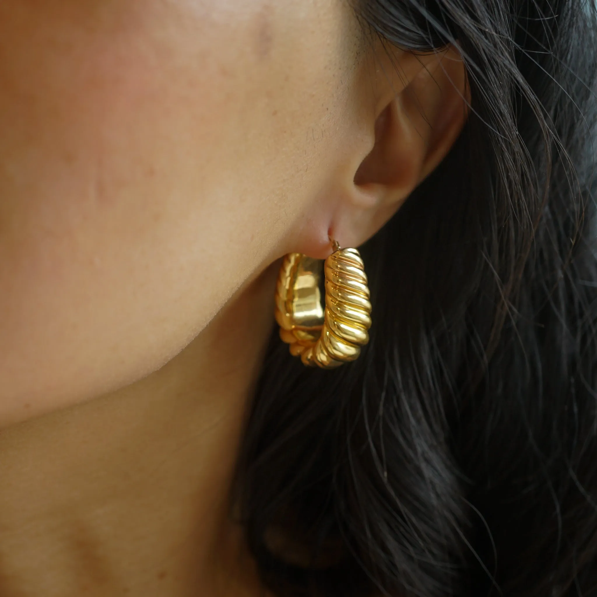 Rope Textured Hoop Earrings in 14k Yellow Gold