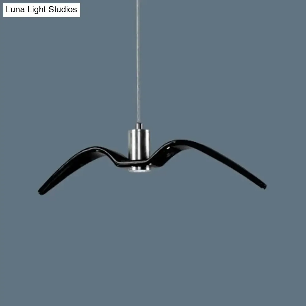 Seagull Resin Suspension Pendant Ceiling Light: Artistic Single-Bulb Fixture for Restaurants