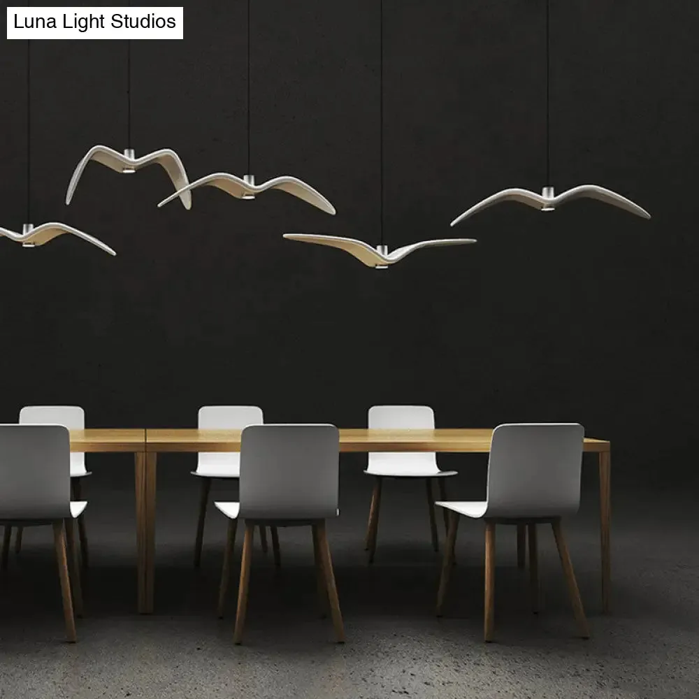 Seagull Resin Suspension Pendant Ceiling Light: Artistic Single-Bulb Fixture for Restaurants