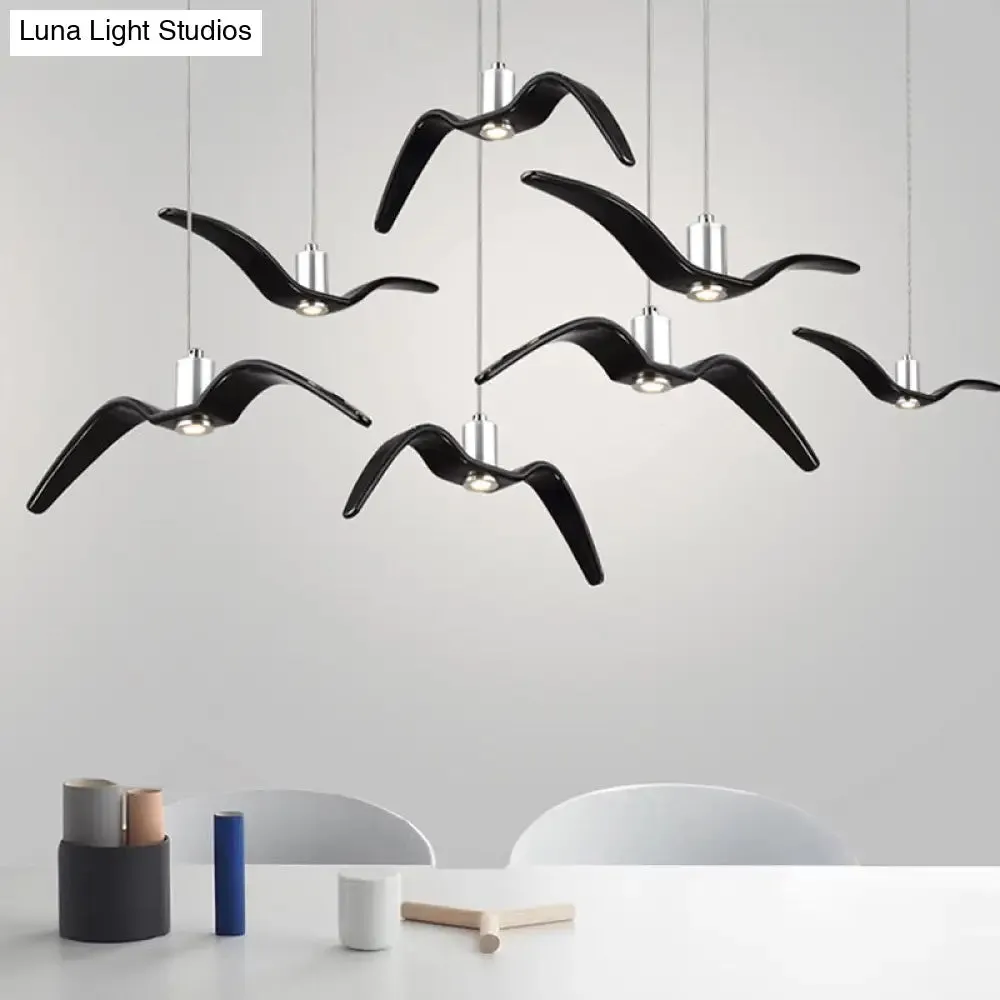 Seagull Resin Suspension Pendant Ceiling Light: Artistic Single-Bulb Fixture for Restaurants