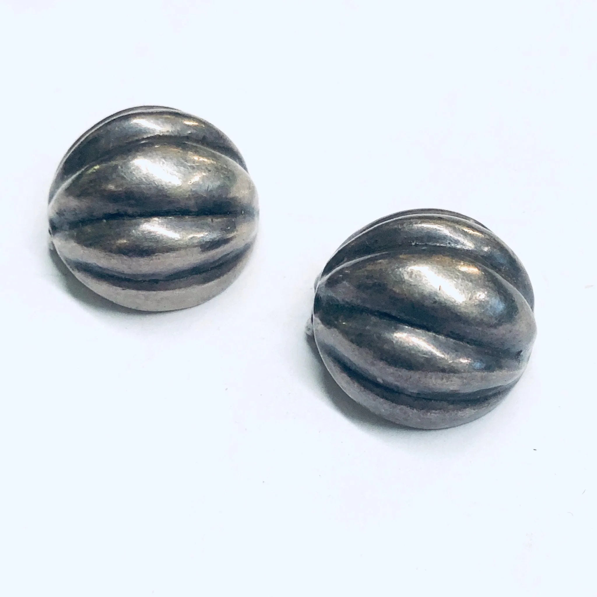 Silver Clip On Earrings, Small Clip On Earrings, Vintage Silver Earrings, Round Earrings, Small Earrings