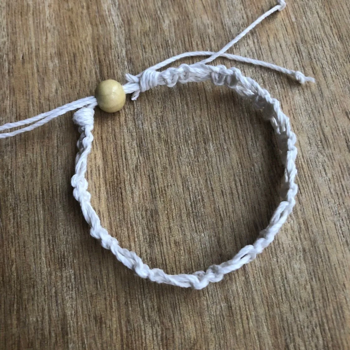 SoBe White Hemp Anklet