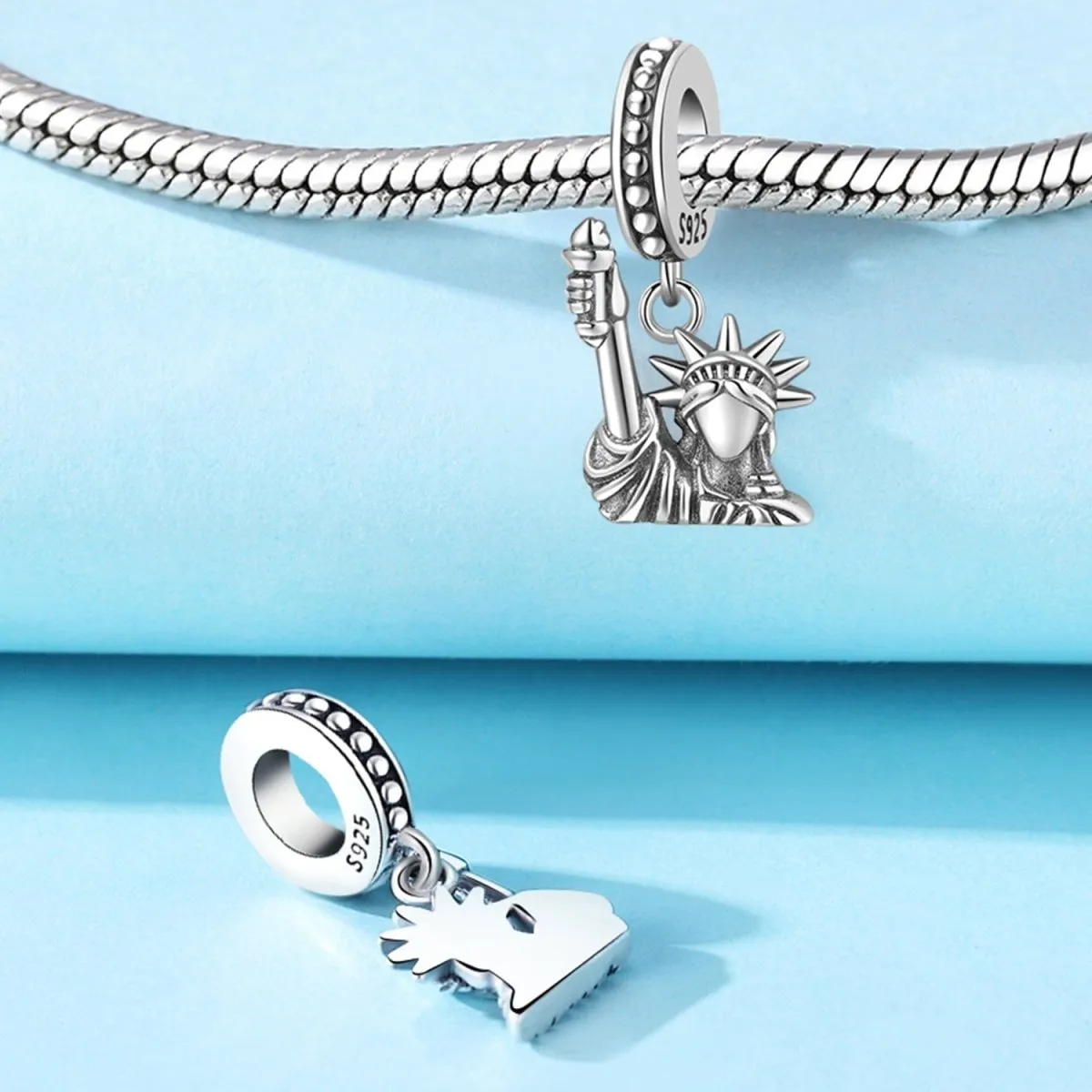 Statue of Liberty Dangle Charm