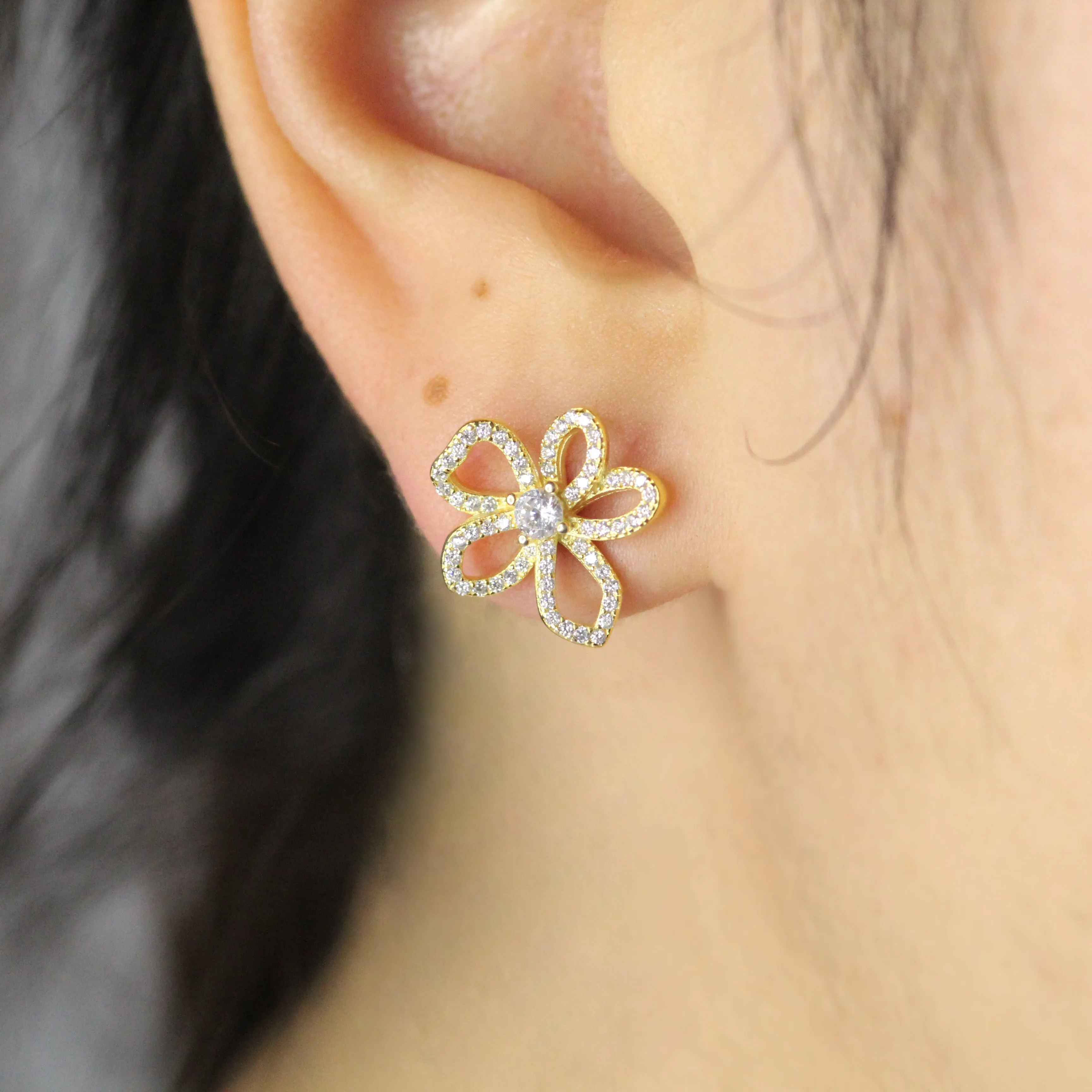 Unique Flower Line Gold Stud Earrings For Her